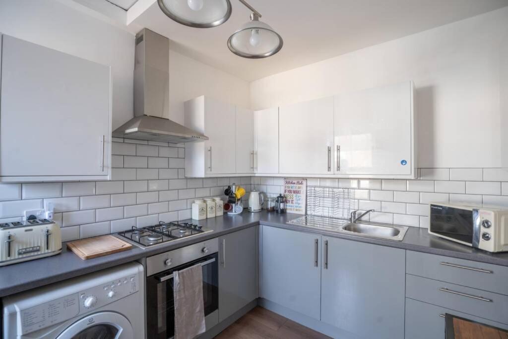 Phenix Central - Huge 3 Bed, Super Equipped Apartment. Cardiff Exterior photo